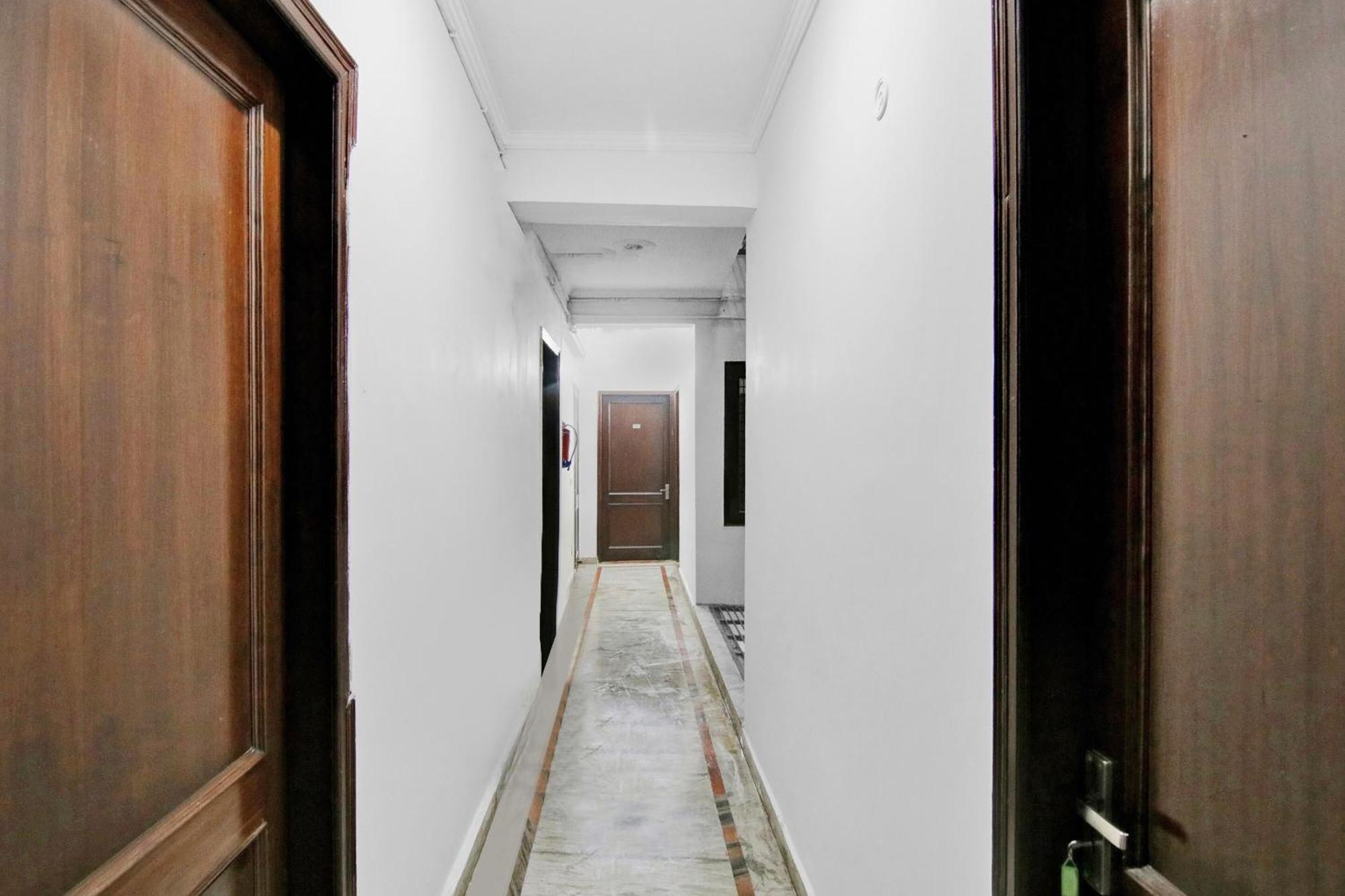 Hotel O Orlov Noida Exterior foto